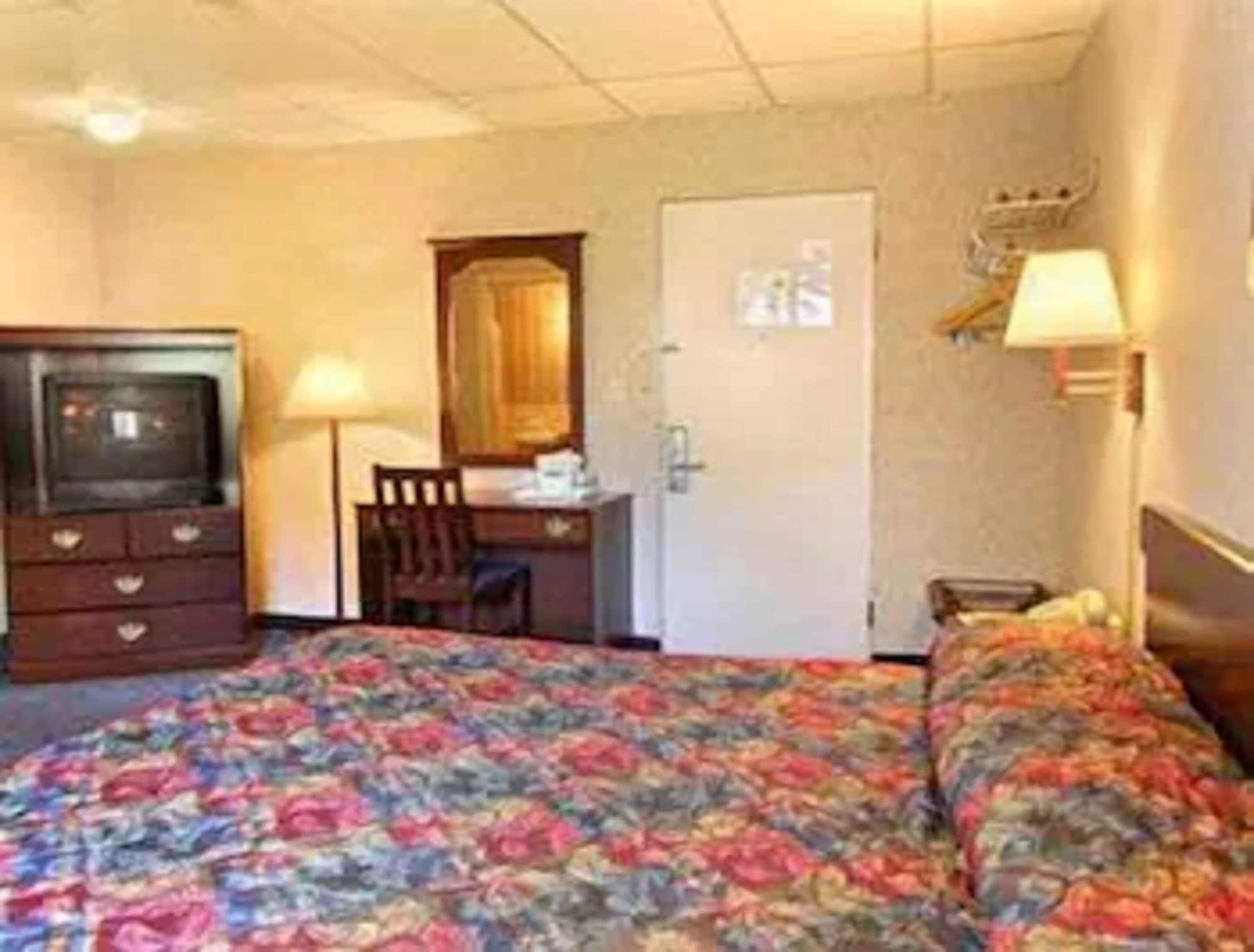 Travelodge By Wyndham Cleveland Lakewood Rom bilde