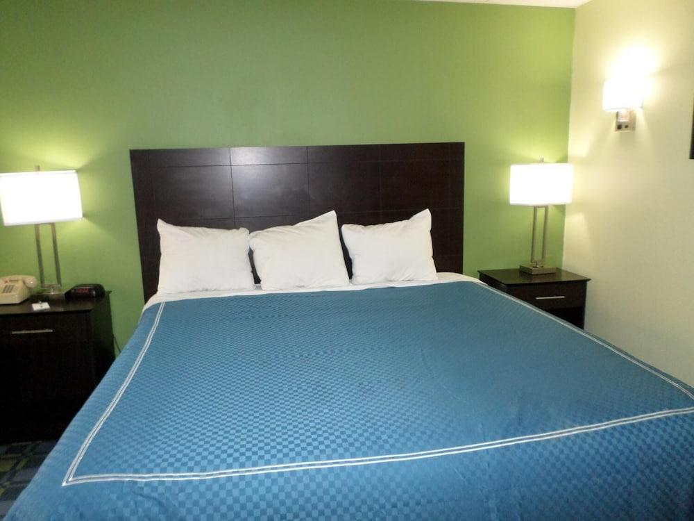 Travelodge By Wyndham Cleveland Lakewood Eksteriør bilde